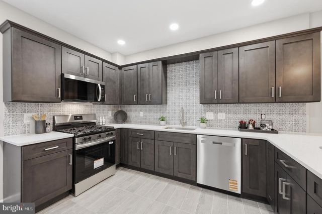 1904 LANCASTER AVE, Wilmington, DE 19805