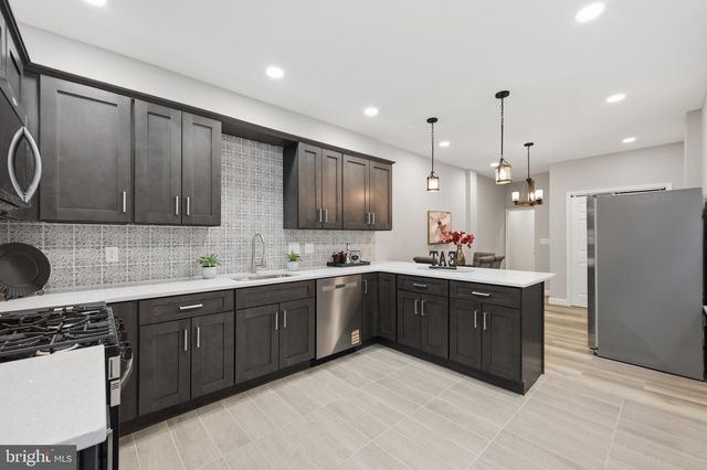 1904 LANCASTER AVE, Wilmington, DE 19805