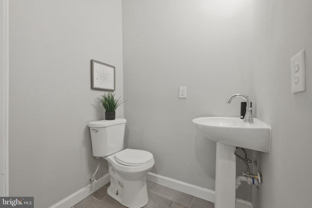 1904 LANCASTER AVE, Wilmington, DE 19805