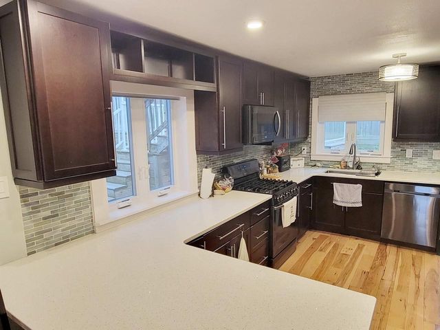 30131 Arrow DRIVE, Burlington, WI 53105