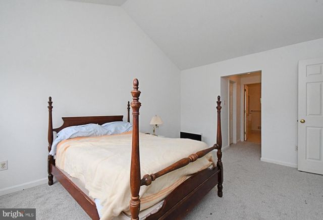 104 AQUEDUCT DR, North Wales, PA 19454