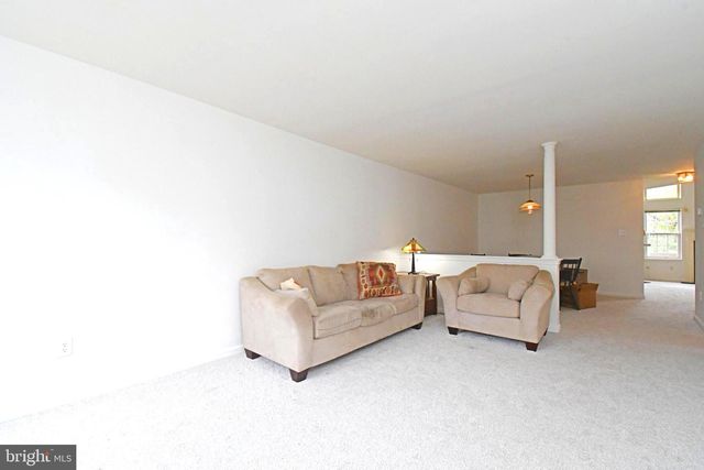 104 AQUEDUCT DR, North Wales, PA 19454