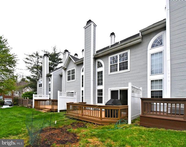 104 AQUEDUCT DR, North Wales, PA 19454
