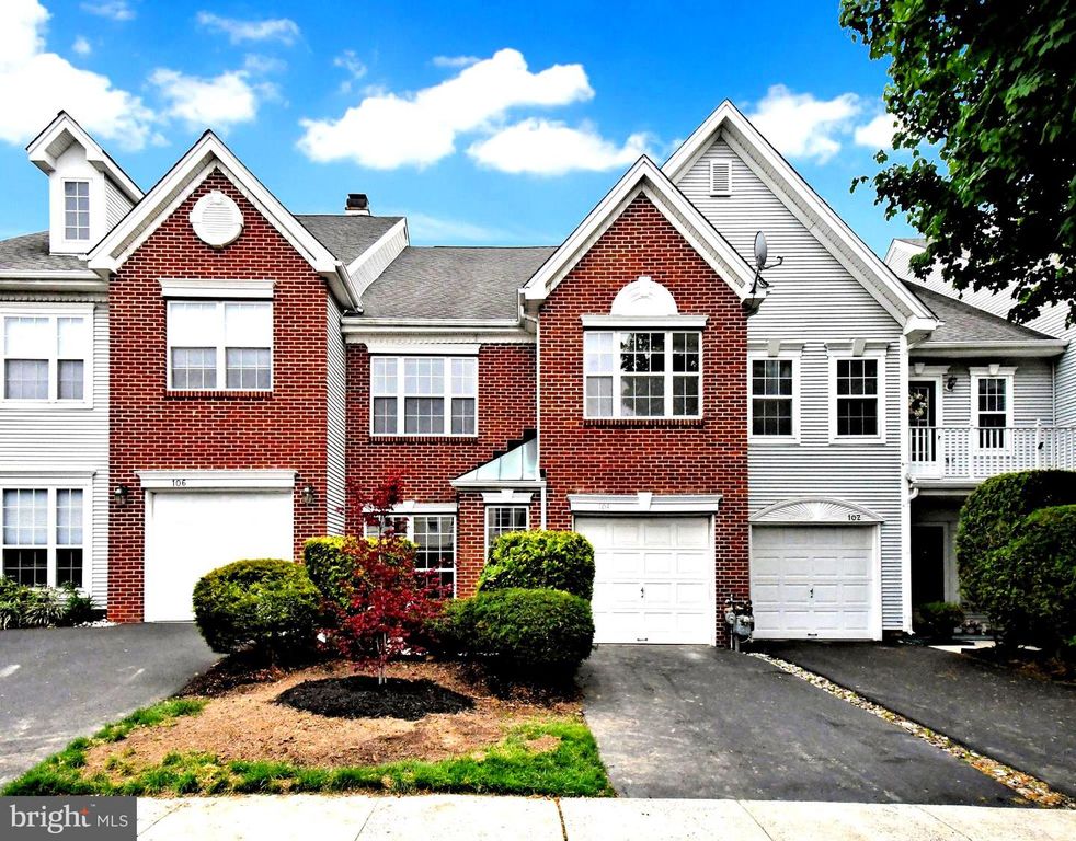 104 AQUEDUCT DR, North Wales, PA 19454