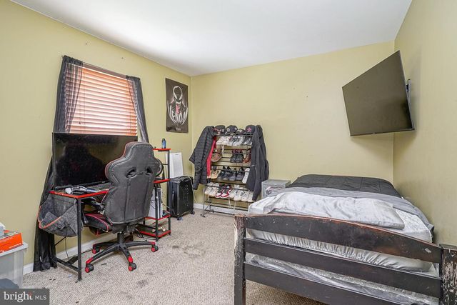 427 MOORE BLVD, Clayton, NJ 08312