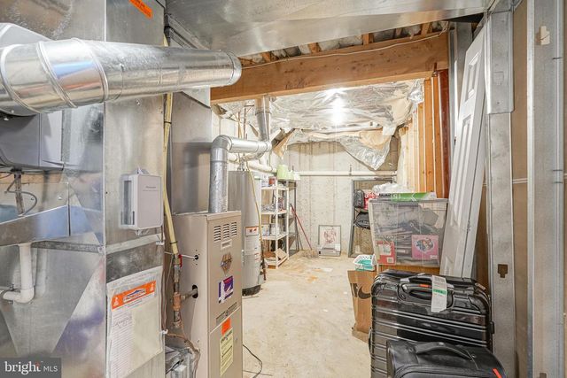 427 MOORE BLVD, Clayton, NJ 08312
