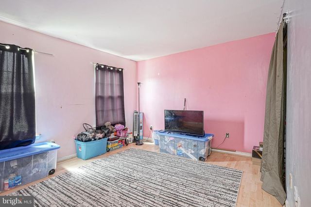 427 MOORE BLVD, Clayton, NJ 08312