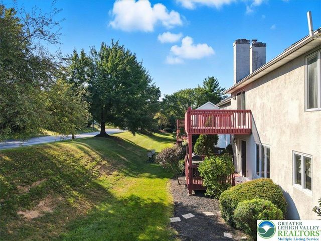 10 Aspen Court, Forks Twp, PA 18040