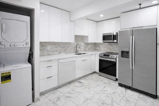 290 W 174th St 2105, Sunny Isles Beach, FL 33160