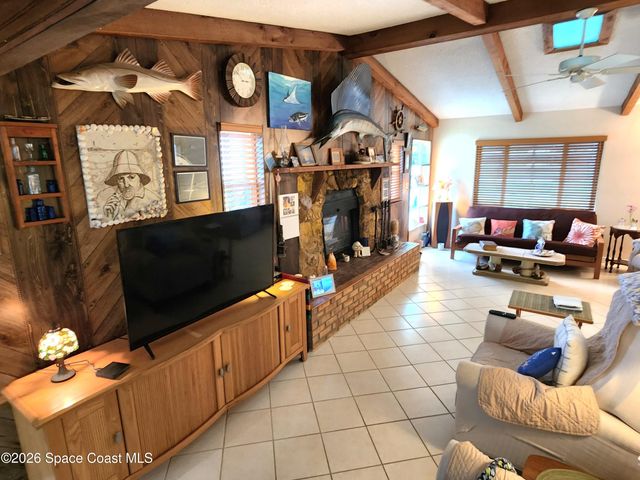 241 Avenida Central, Indialantic, FL 32903
