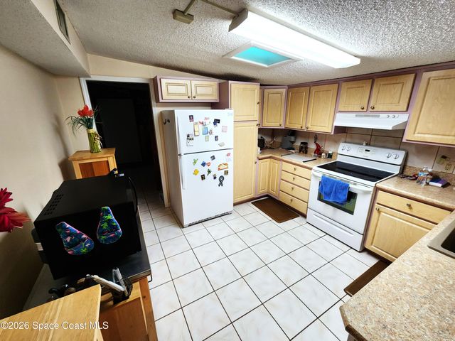 241 Avenida Central, Indialantic, FL 32903