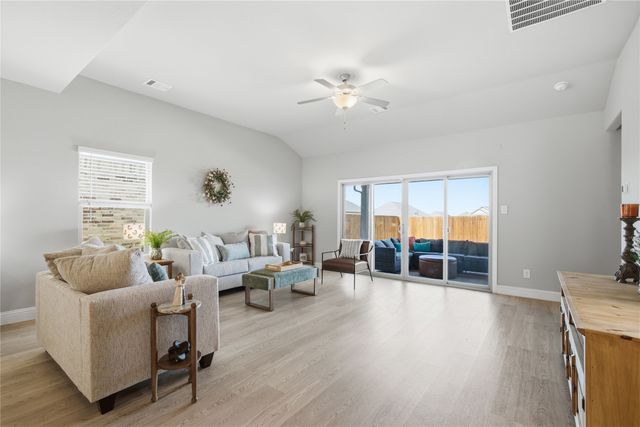6656 Denim Drive, Fort Worth, TX 76036