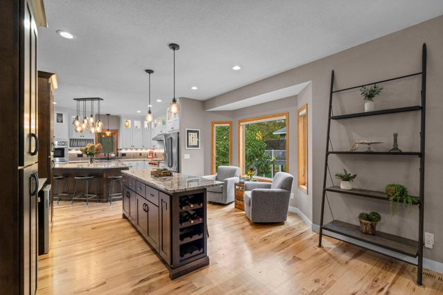 1435 Wildflower Lane, Chaska, MN 55318