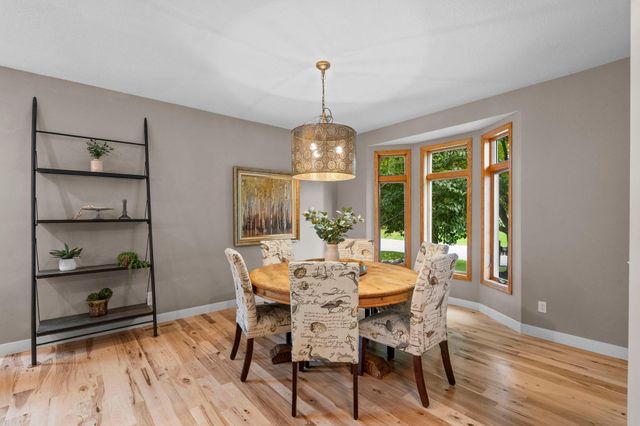 1435 Wildflower Lane, Chaska, MN 55318