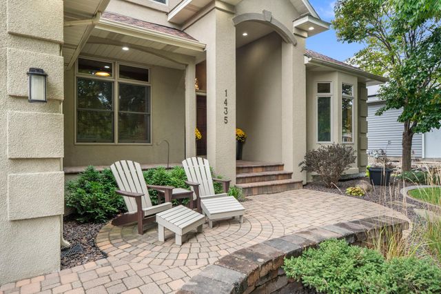 1435 Wildflower Lane, Chaska, MN 55318