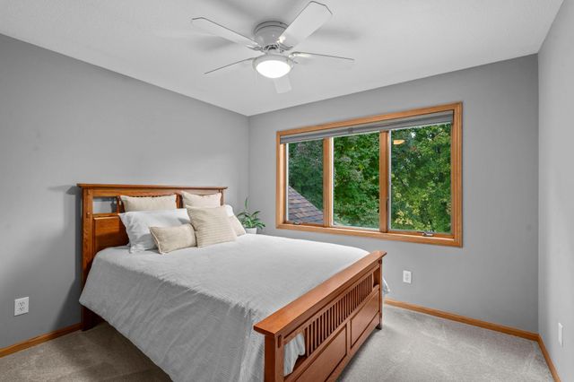 1435 Wildflower Lane, Chaska, MN 55318