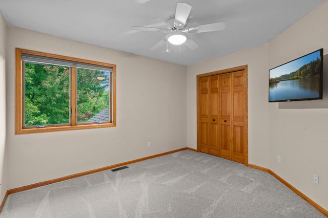 1435 Wildflower Lane, Chaska, MN 55318
