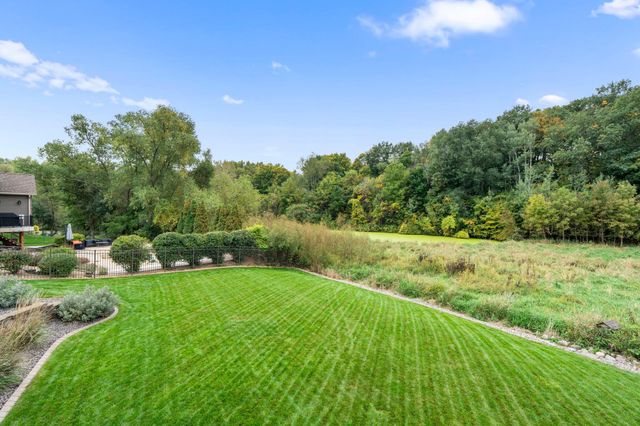 1435 Wildflower Lane, Chaska, MN 55318