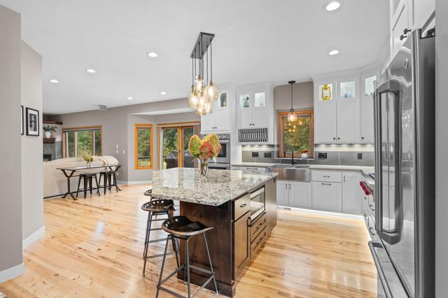 1435 Wildflower Lane, Chaska, MN 55318