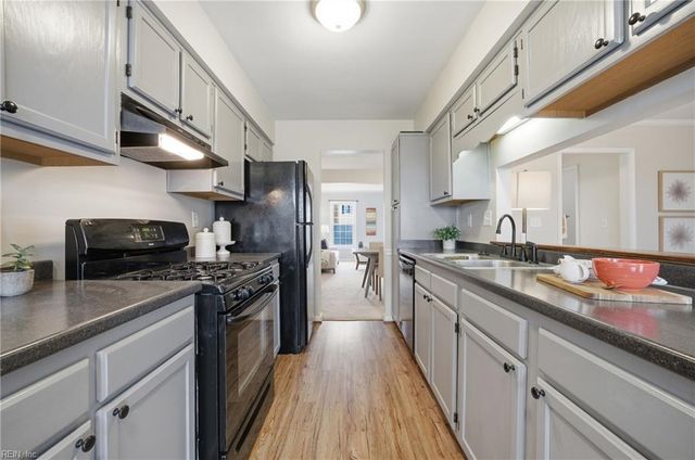 1614 Sword Dancer DR, Virginia Beach, VA 23454