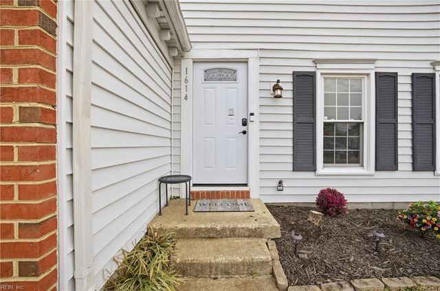 1614 Sword Dancer DR, Virginia Beach, VA 23454