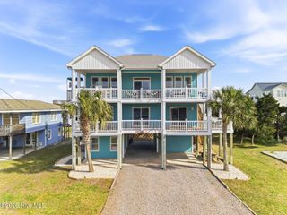 1417 Carolina Boulevard, Holly Ridge, NC 28445