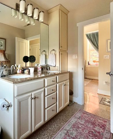 101 W Village Dr Apt 101, Staunton, VA 24401