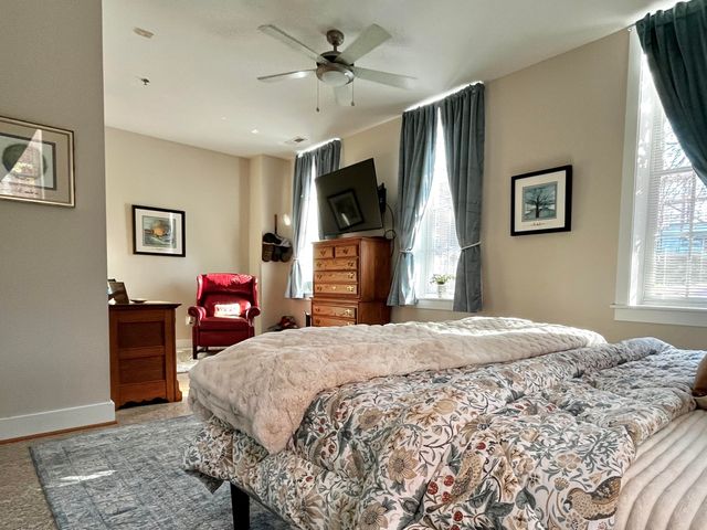 101 W Village Dr Apt 101, Staunton, VA 24401