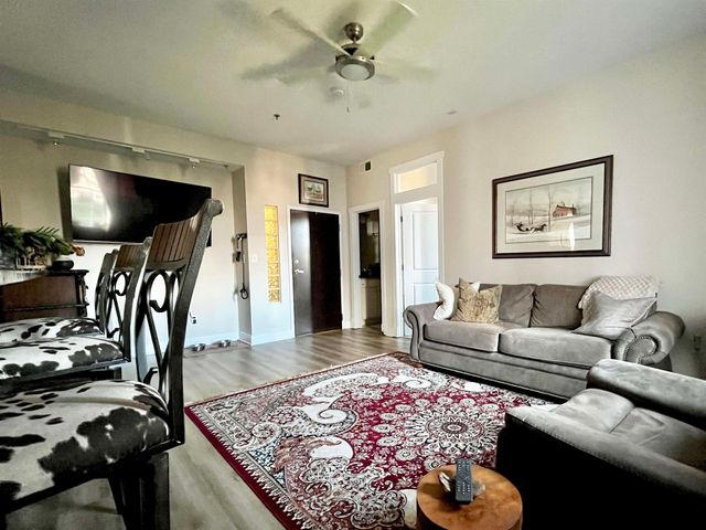 101 W Village Dr Apt 101, Staunton, VA 24401