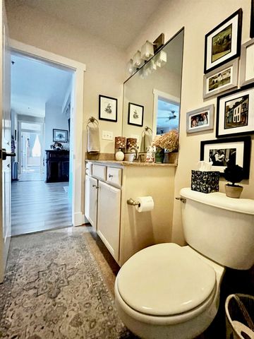 101 W Village Dr Apt 101, Staunton, VA 24401