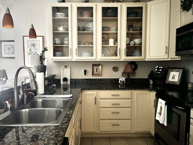 101 W Village Dr Apt 101, Staunton, VA 24401