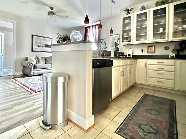 101 W Village Dr Apt 101, Staunton, VA 24401