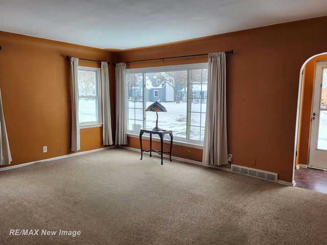 1954 Harry Street, Saginaw, MI 48602