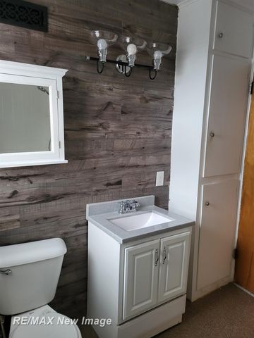 1954 Harry Street, Saginaw, MI 48602