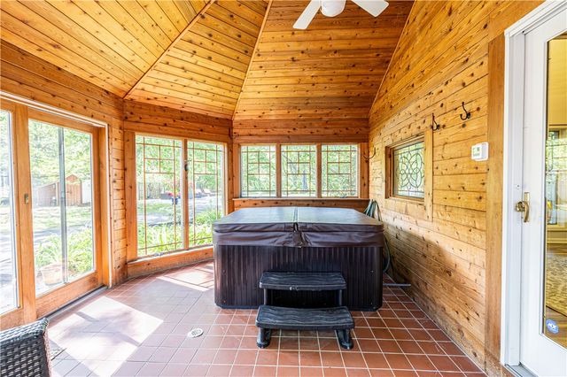 55 Babcock Drive, Brighton, NY 14610