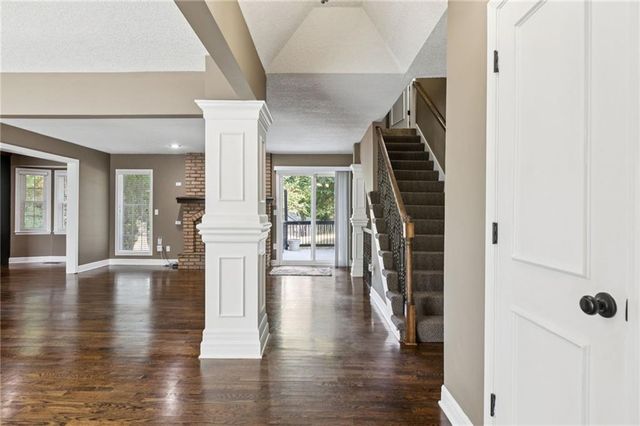 5408 NW 58th Terrace, Kansas City, MO 64151