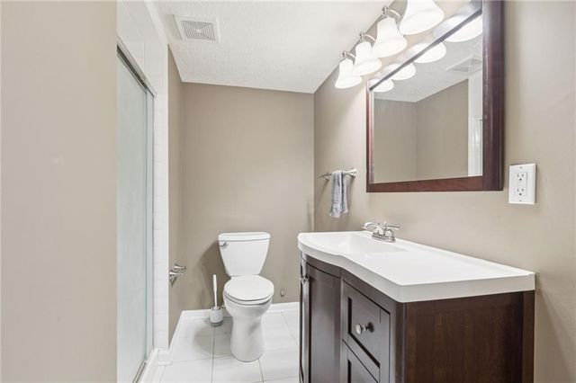 5408 NW 58th Terrace, Kansas City, MO 64151