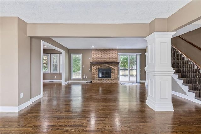 5408 NW 58th Terrace, Kansas City, MO 64151