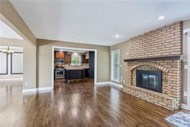 5408 NW 58th Terrace, Kansas City, MO 64151