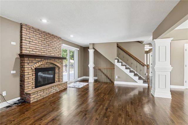 5408 NW 58th Terrace, Kansas City, MO 64151