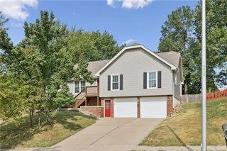 5408 NW 58th Terrace, Kansas City, MO 64151