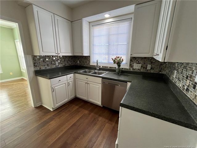 1559 Grassy Branch Drive, Fayetteville, NC 28304