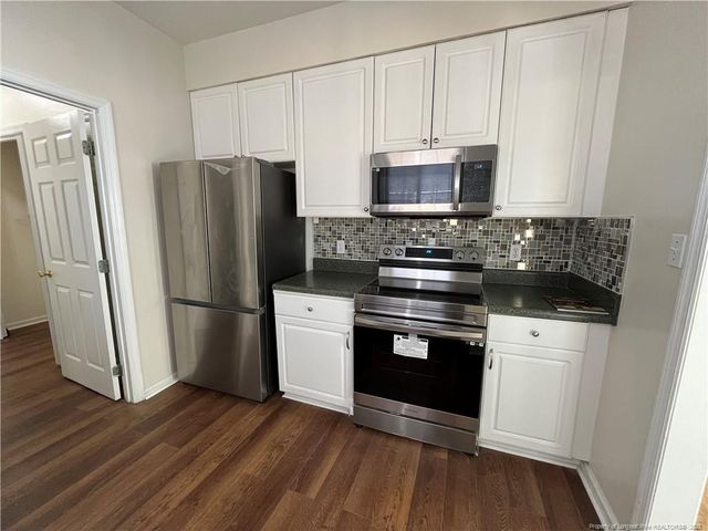 1559 Grassy Branch Drive, Fayetteville, NC 28304