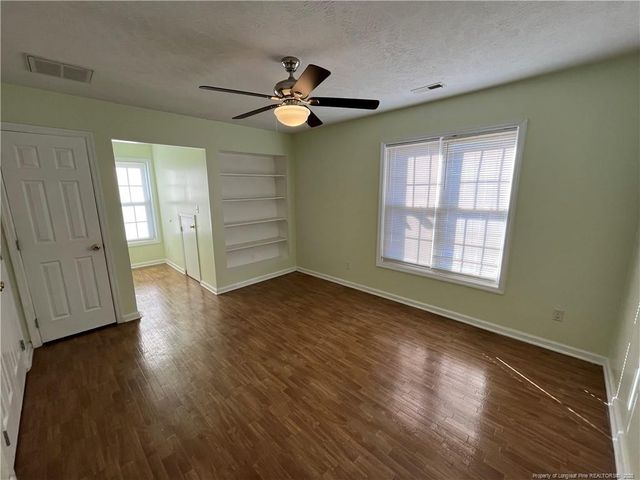 1559 Grassy Branch Drive, Fayetteville, NC 28304