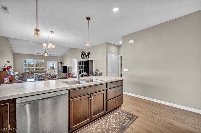 130 W Spring Drive, Elyria, OH 44035