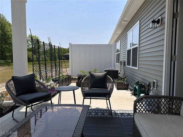 130 W Spring Drive, Elyria, OH 44035