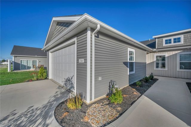 130 W Spring Drive, Elyria, OH 44035