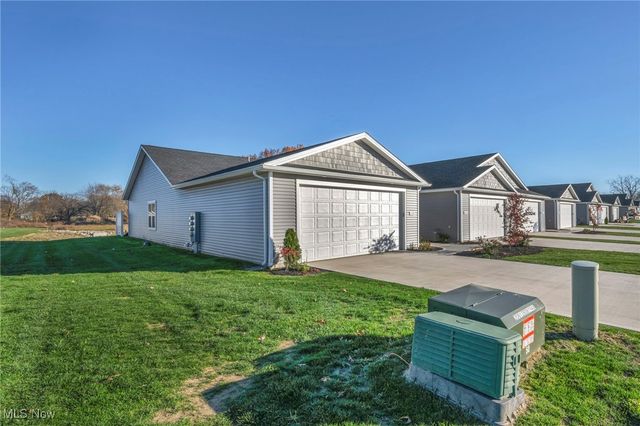 130 W Spring Drive, Elyria, OH 44035