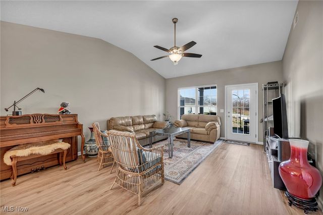 130 W Spring Drive, Elyria, OH 44035