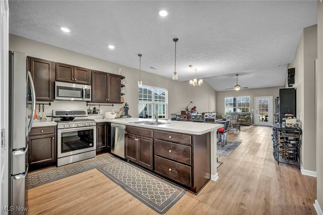 130 W Spring Drive, Elyria, OH 44035